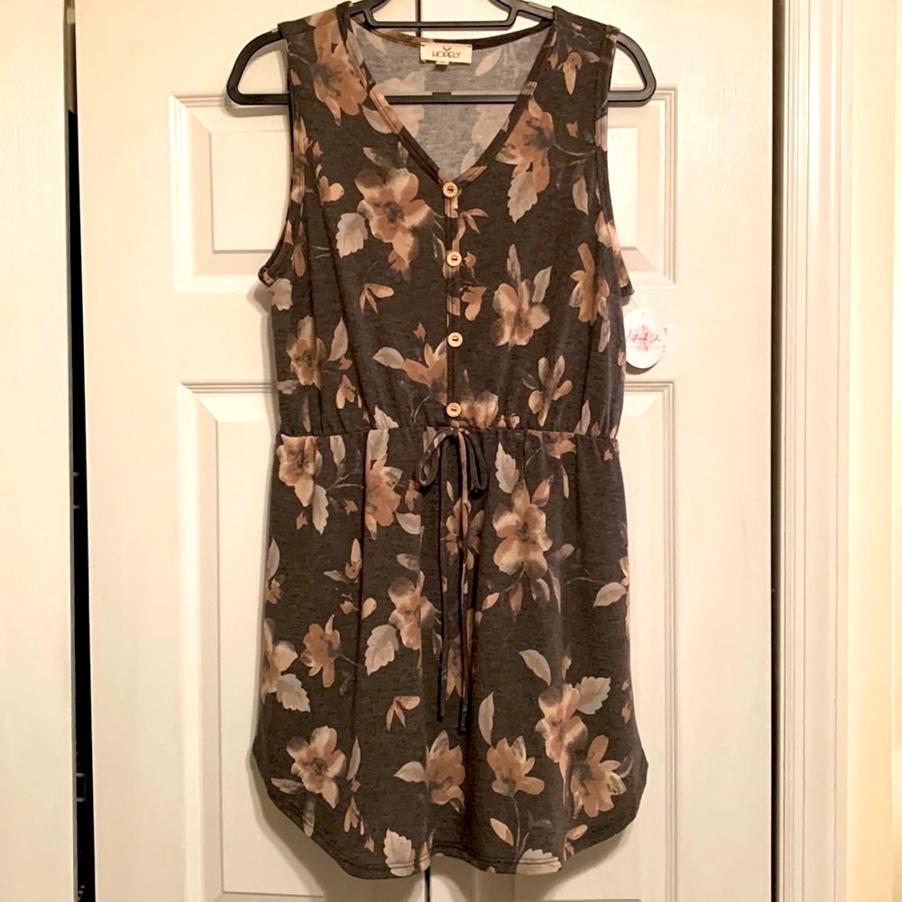 Hopley, Floral sleeveless dress, size large, NWT
